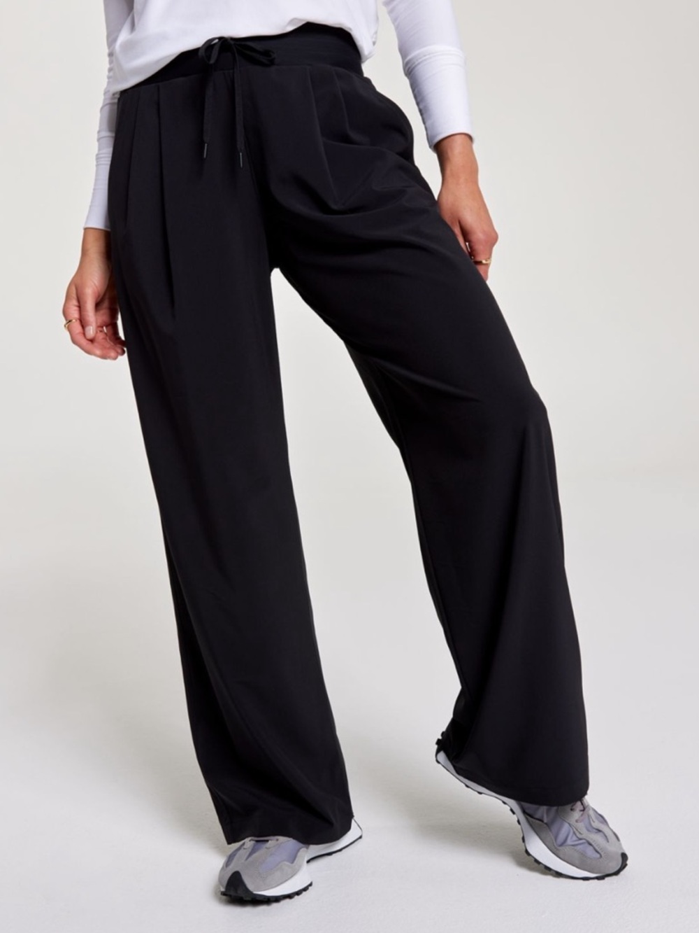 CALIA by Carrie Underwood TrueLight Wide-Leg Pant — Black